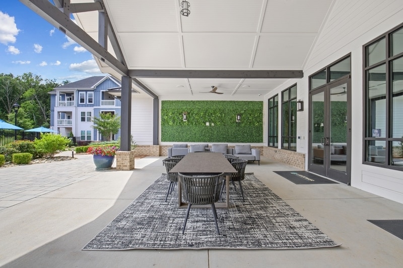 Interior Photo - Lantower Garrison Park