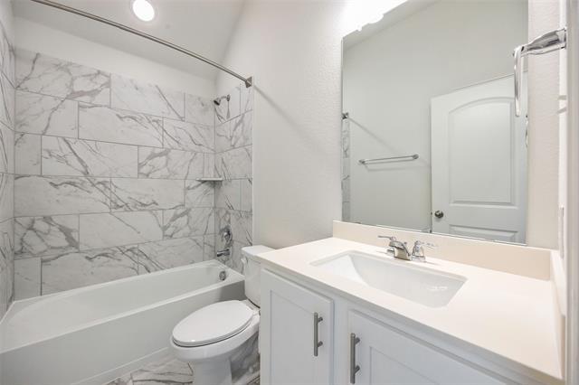 Building Photo - 1205 Indianola Trl