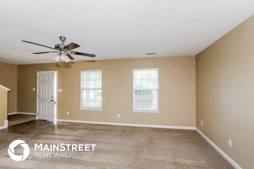 Building Photo - 9818 Aviary Hill Way