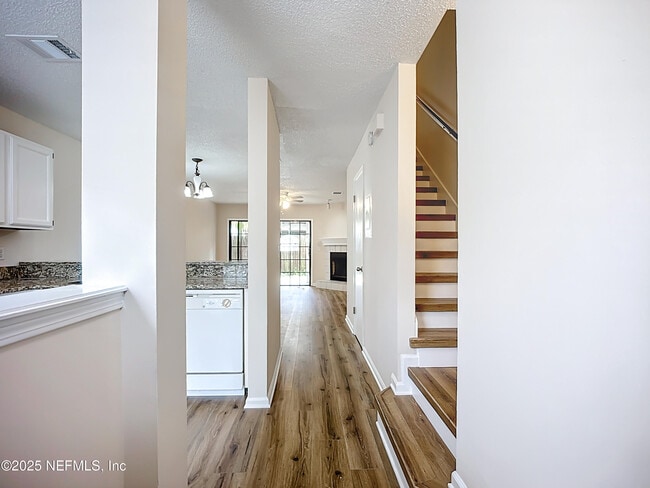 Building Photo - 2075 Gail Ave