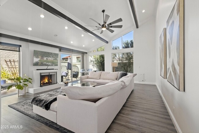 Building Photo - 7322 E Sierra Vista Dr