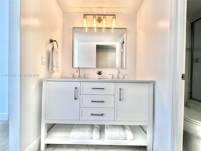 Building Photo - 600 NE 36th St