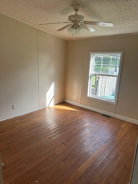 Building Photo - 13 Retama Dr