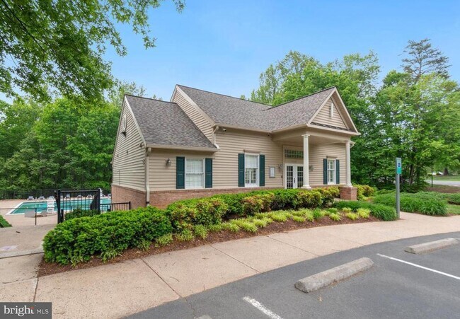 Building Photo - 7500 Tahoe Ct