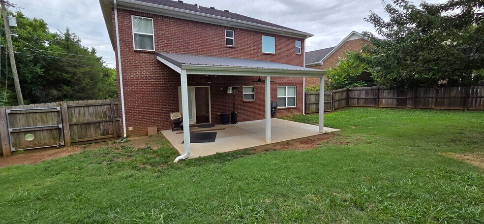 Building Photo - 7417 Golden Apple Dr