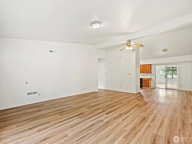 Building Photo - Ruth Duplex Unit A