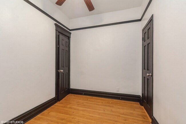 Building Photo - 6352 S Ingleside Ave
