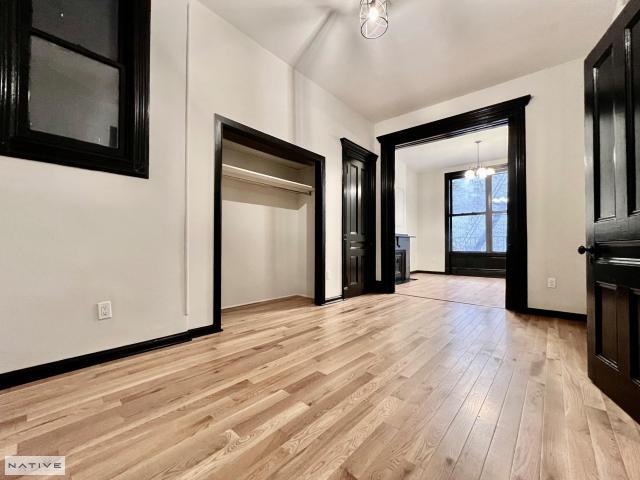 Building Photo - 3 bedroom in BROOKLYN NY 11222