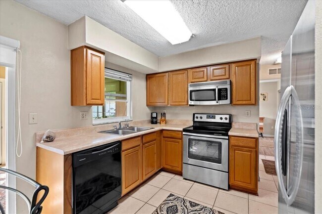 Building Photo - 7041 Daggett Terrace