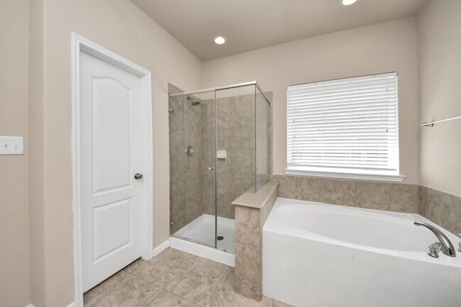Building Photo - 7214 Baitland Dr