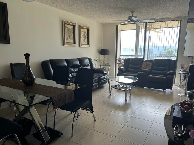 Building Photo - 3138 Via Poinciana