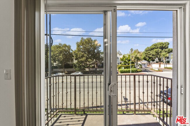 Building Photo - 12375 Osborne Pl