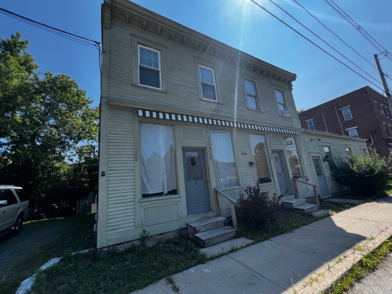 Building Photo - 306 Marble St