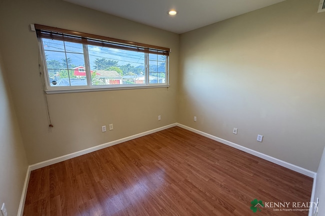 Building Photo - Spacious 3-Bedroom Home in Desirable Neighborhood in South San Francisco
