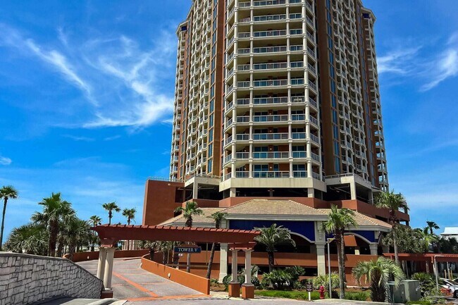 Building Photo - 5 Portofino Dr