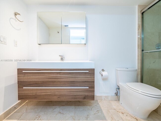 Building Photo - 9 Island Ave