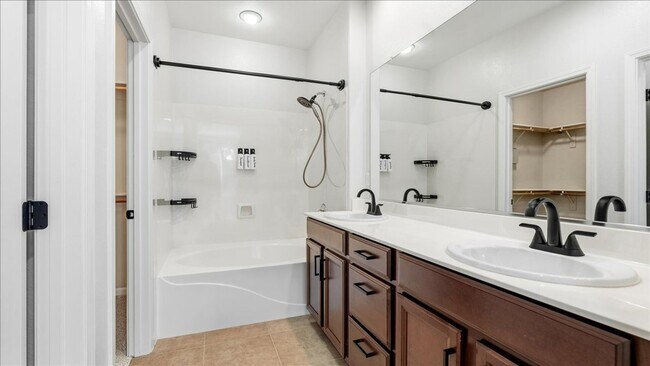 Building Photo - 1528 Morning Glory Ln