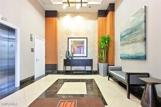 Building Photo - 9115 Strada Pl