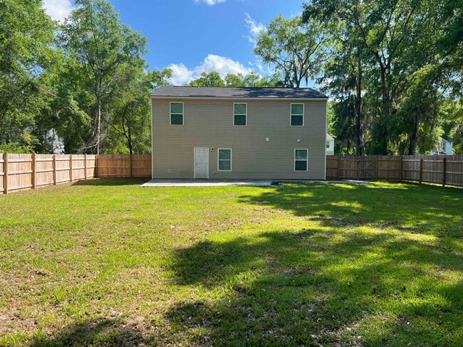 Building Photo - 216 Anglers Edge Dr