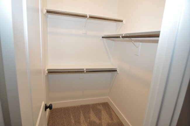 Building Photo - 829 Crystal Oak Ln