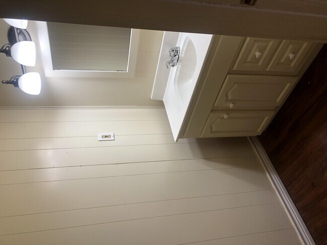 Building Photo - 2003 Seattle Ave