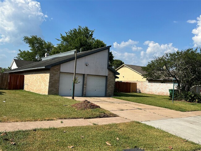 Building Photo - 6630 Trigate Dr