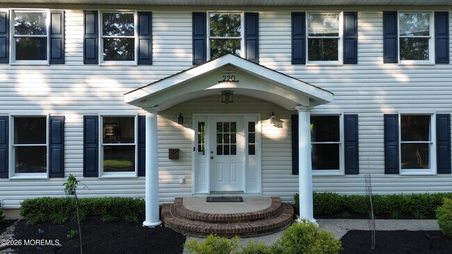 Building Photo - 220 Branch Ave