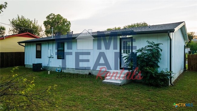 Building Photo - 805 S 32nd St