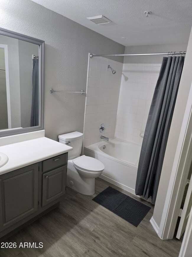 Building Photo - 5401 E Van Buren St