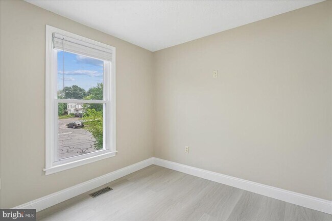 Building Photo - 1315 Danberry Dr