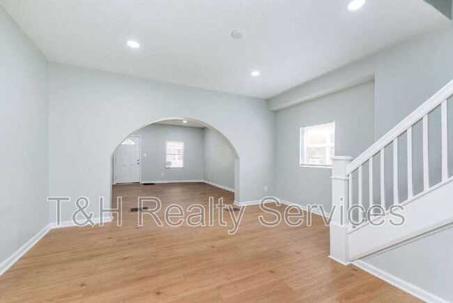 Building Photo - 326 Jefferson Ave