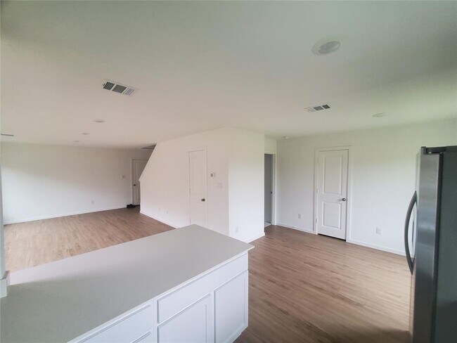 Building Photo - 3115 Savannah Rose Dr