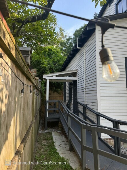 Building Photo - 634 N 7th St