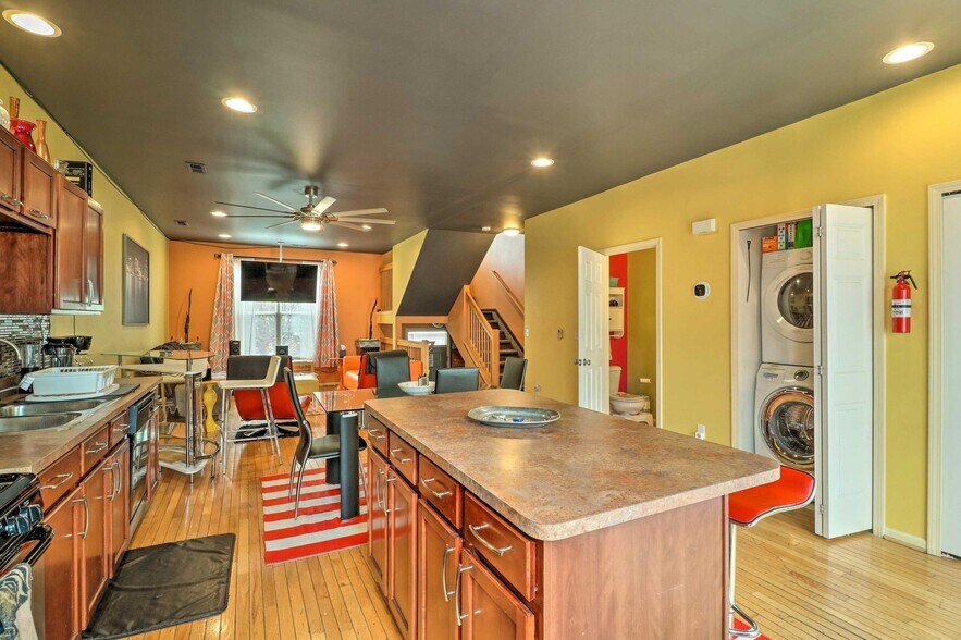 Building Photo - 7721 Woodward Ave