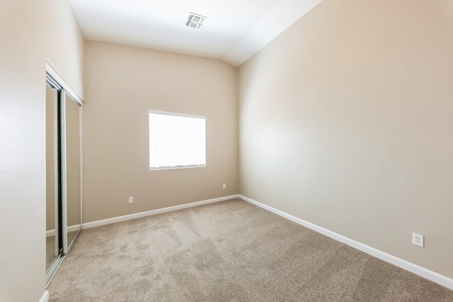 Building Photo - 16243 W Yucatan Dr