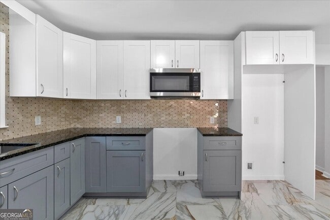 Building Photo - 2142 Cloverdale Dr SE