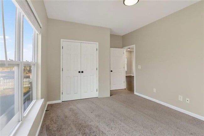 Building Photo - 991 Ada Ave NW