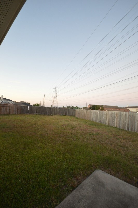 Building Photo - 22206 Hesse Ct