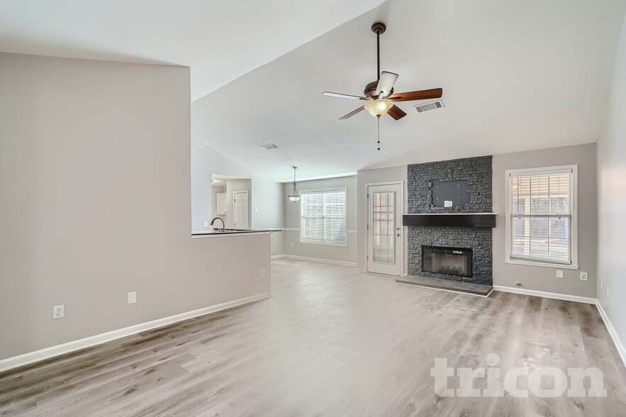 Building Photo - 891 Marta Crane Dr