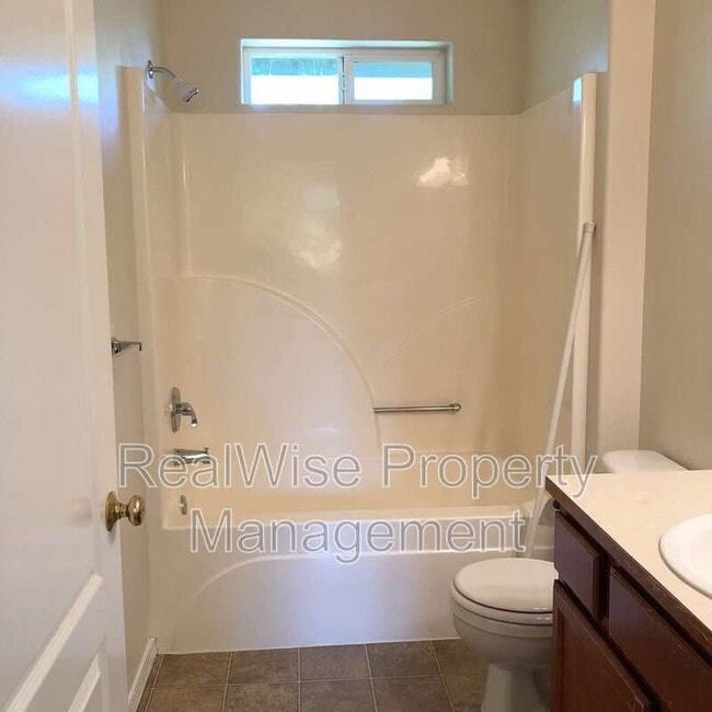 Building Photo - 1730 SW 22nd Ct