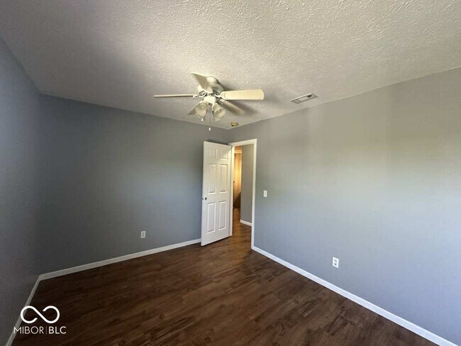 Building Photo - 6903 Governors Pointe Blvd