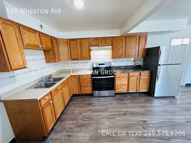 Building Photo - 529 Wheaton Ave