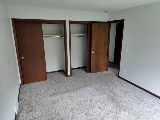Building Photo - 2022 Adderbury Ln