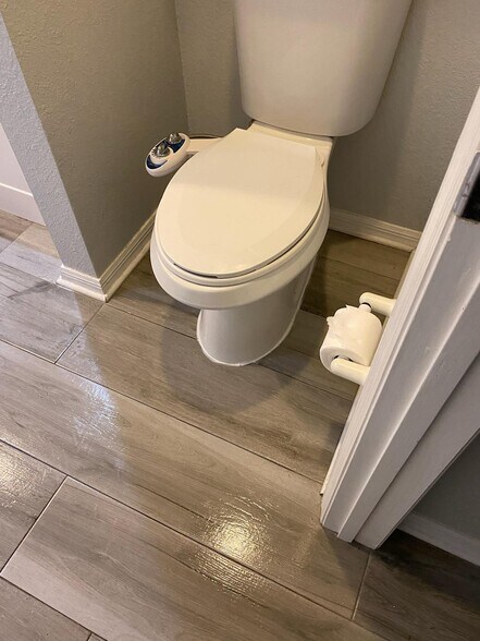 Bathroom - 200 4th Ave S