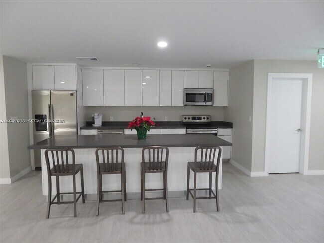 Building Photo - 8075 SW 107th Ave