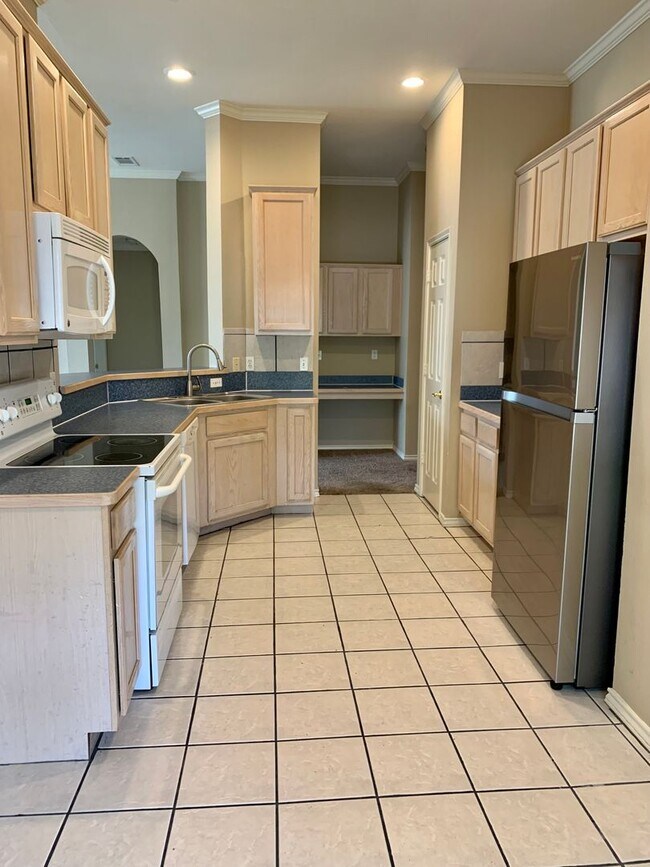 Building Photo - Cavender