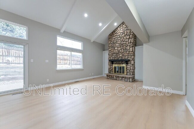 Building Photo - 7705 S Pontiac Ct