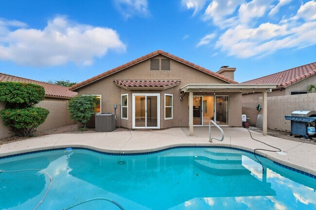 Building Photo - Modern & Spacious 3 Bed 2 Bath Home in Nor...