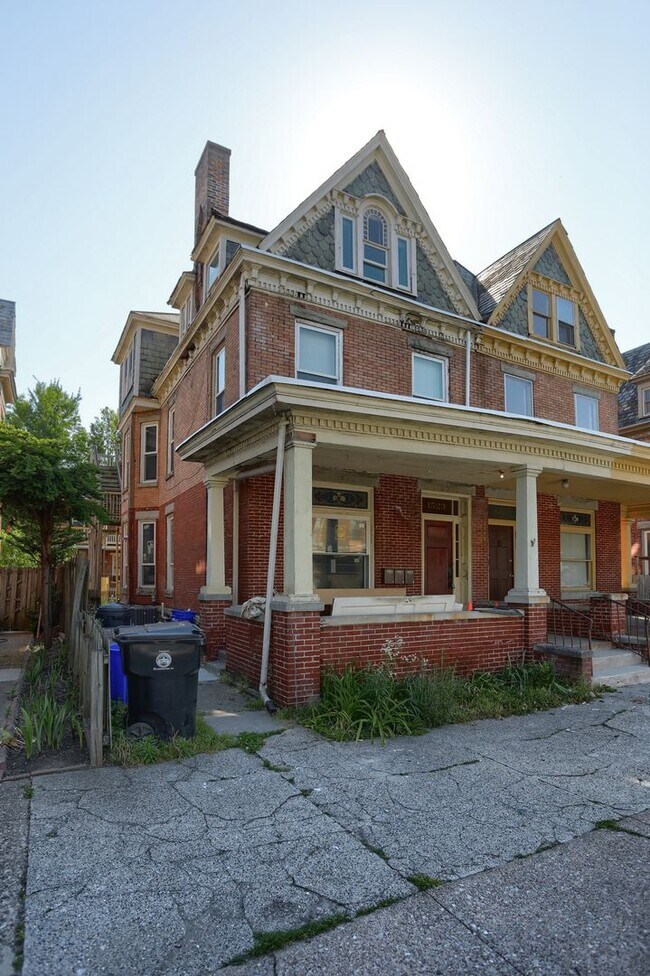 Building Photo - 1523 N 2nd St