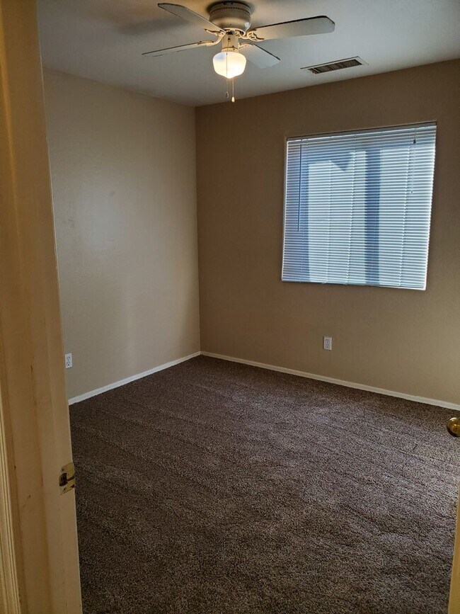 Building Photo - COMING SOON! 3 bedroom &2 bathroom House in Avondale!
